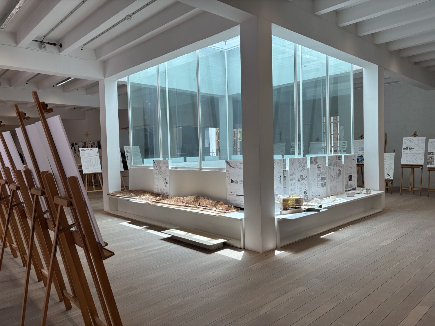 Exposición de los proyectos presentados en esta convocatoria del TFM-PFC